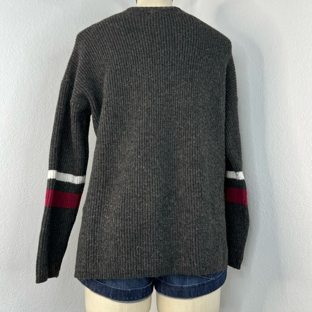 Strut & Bolt Gray V-Neck Sleeve Stripe Sweater Size Medium - Picture 2 of 6